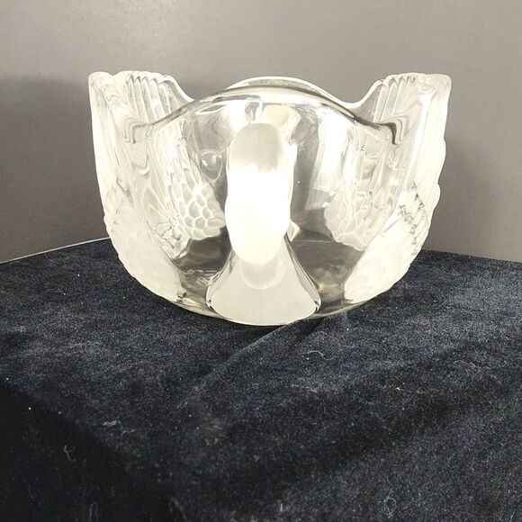 Vintage 1980s Mikasa Walther Crystal Swan Bowl - Picture 3 of 9